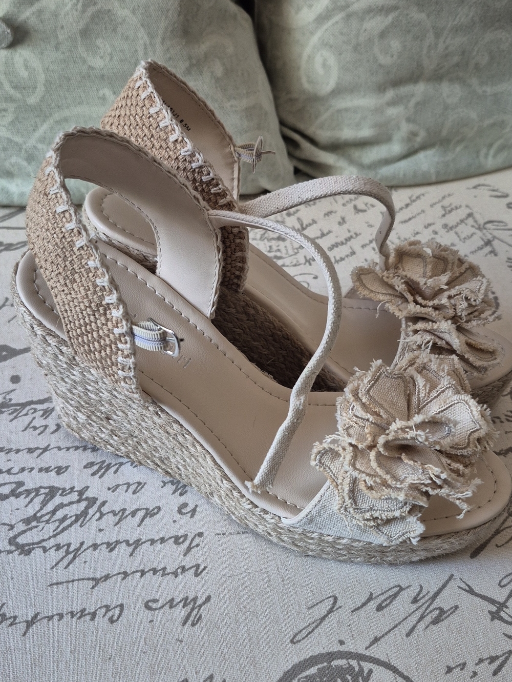 Madden Girl Neutral Beige Floral Espadrille Wedge Sandals